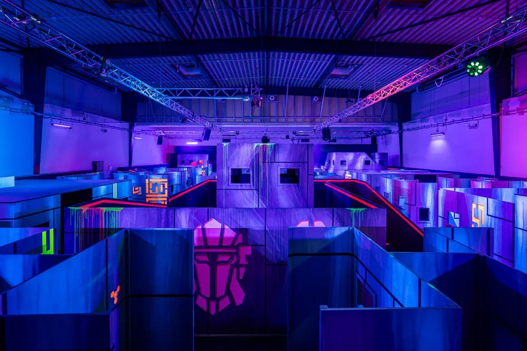 mainz lasertag laserzone uebersicht der arena