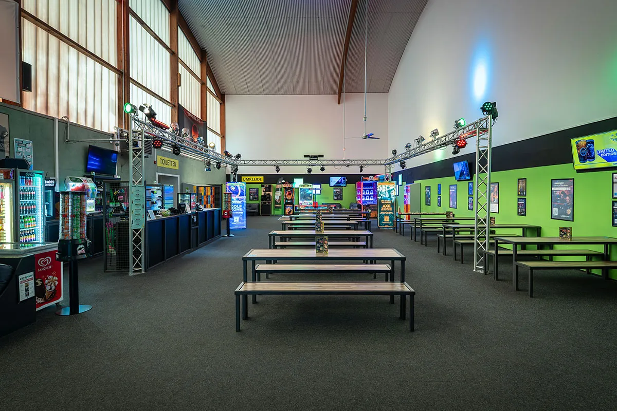 Essen kray lasertag in der LaserZone lasertag arena chill bereich und theke